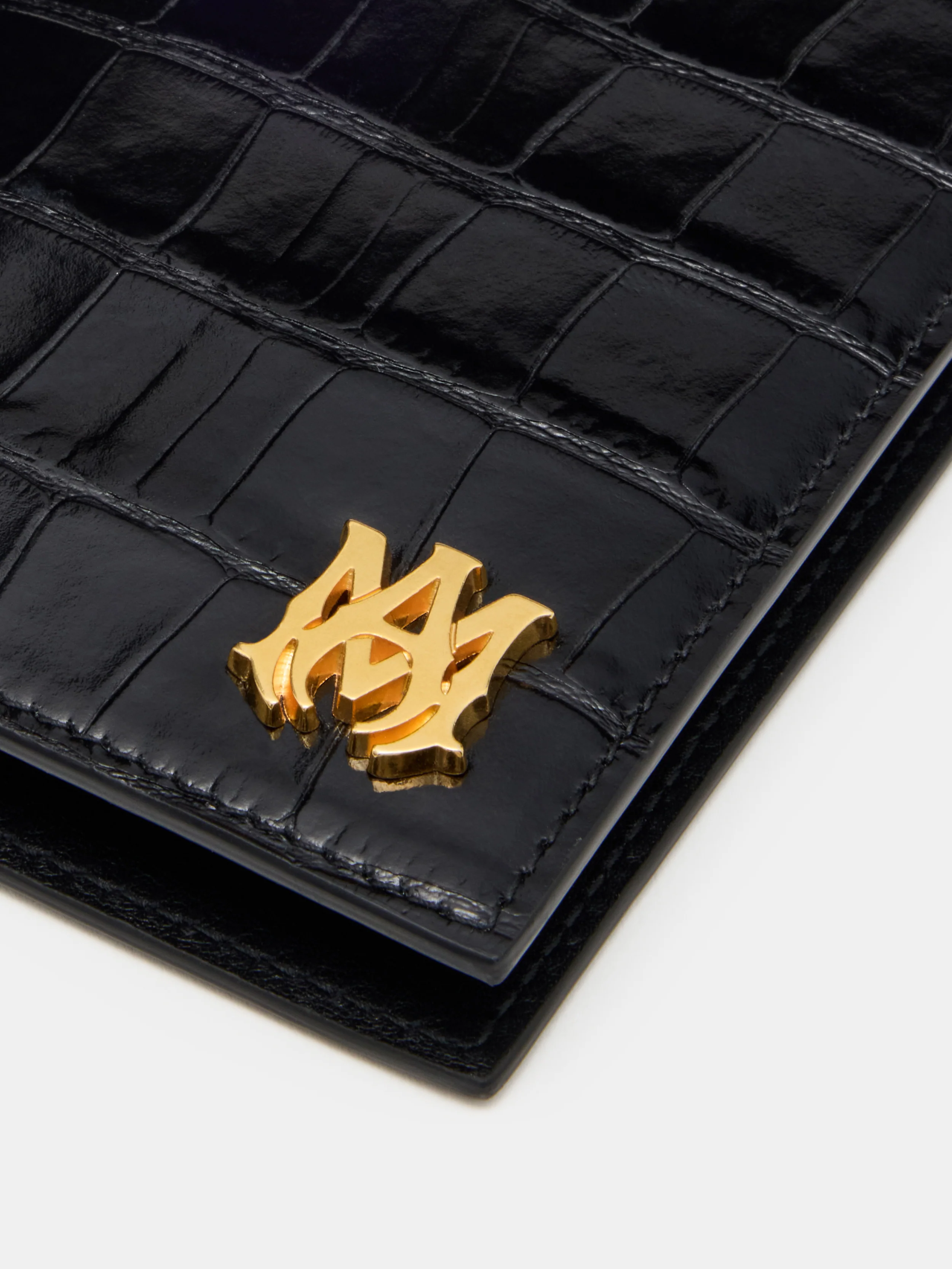 CROC EMBOSSED PASSPORT HOLDER - BLACK - Image 3